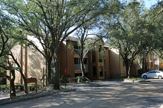 The Landing Apartments in Altamonte Springs, FL - Building Photo - Building Photo