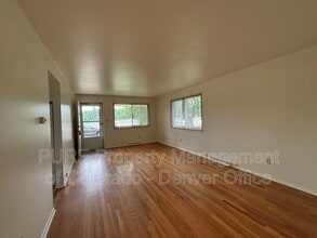 10499 W 25th Ave in Denver, CO - Foto de edificio - Building Photo