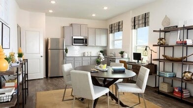 10524 Steinbeck Dr in Austin, TX - Building Photo - Building Photo