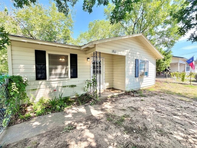 property at 1813 Wayne St