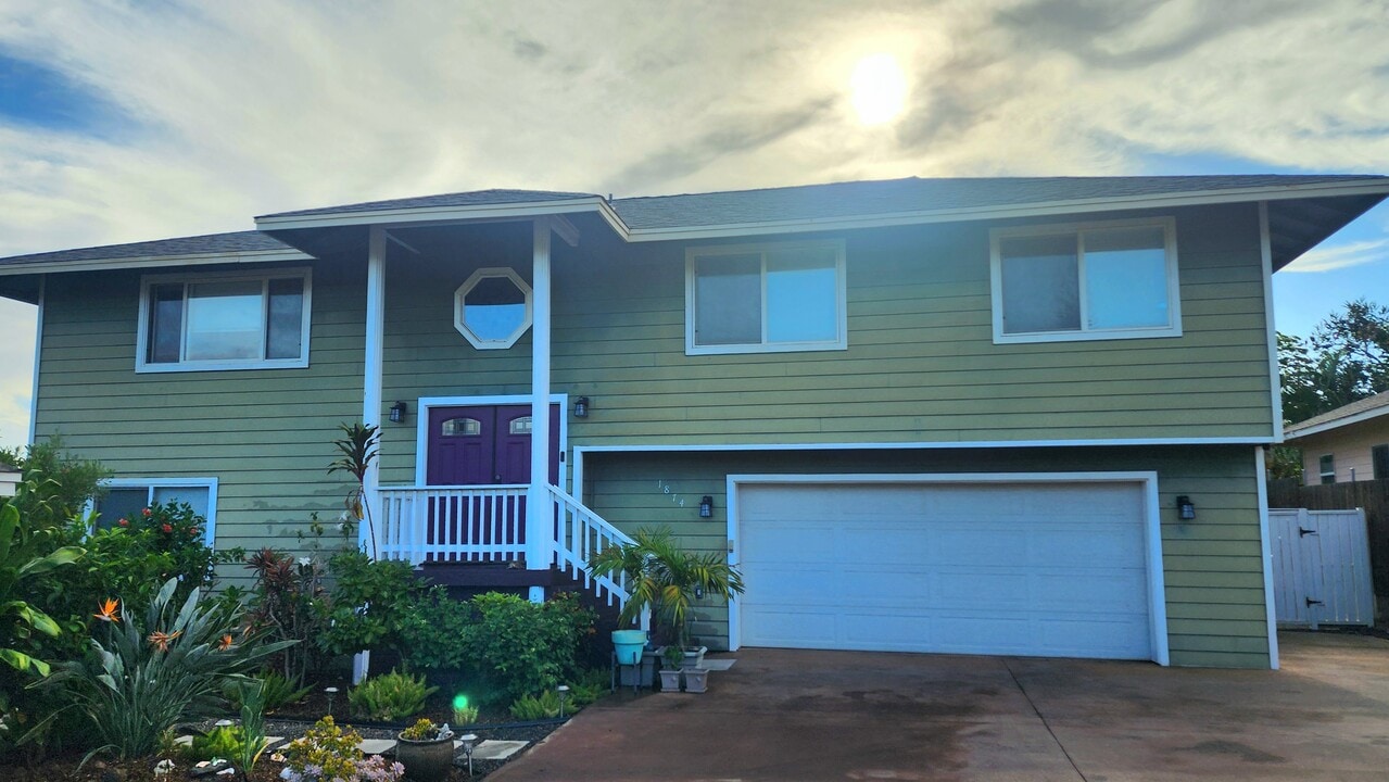 1874 Kaahele Pl in Kihei, HI - Building Photo