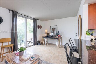 915 Jefferson Ave in Miami Beach, FL - Building Photo - Building Photo