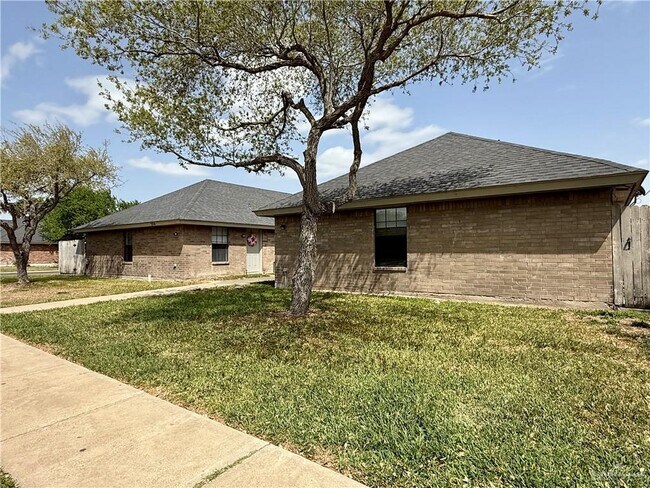 904 Lexington Cir in Edinburg, TX - Building Photo - Building Photo