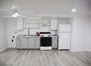 2350 Baldwin Ave, Unit 1B in Holmes, PA - Foto de edificio - Building Photo