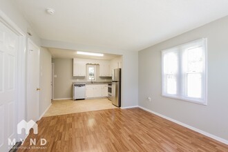 8401 Clear Meadow Ln in Charlotte, NC - Building Photo - Building Photo