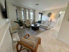 340 Leigh Rd in West Palm Beach, FL - Foto de edificio - Building Photo