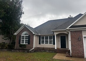 137 Haywood Dr in Raeford, NC - Building Photo