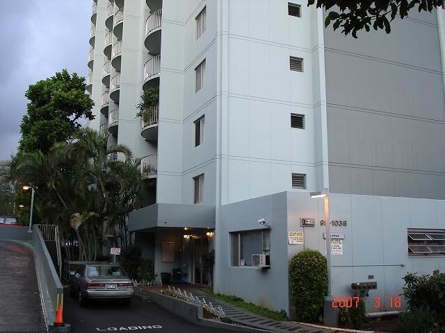 98-1038 Moanalua Rd in Aiea, HI - Building Photo
