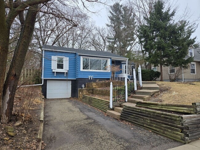 209 S Midvale Blvd in Madison, WI - Building Photo - Building Photo