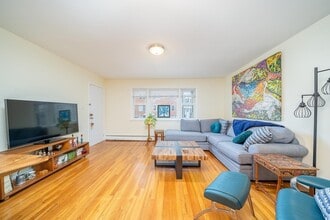 121 Ogden Ave. in Jersey City, NJ - Building Photo - Building Photo