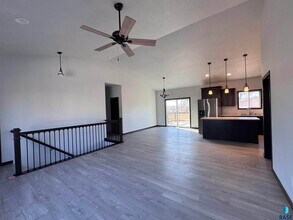 415 N Elm St in Lennox, SD - Building Photo - Building Photo