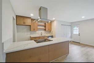 5007 Ridgecreek Dr in Houston, TX - Building Photo