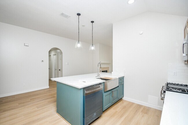 20514 Mauve Orchid Way