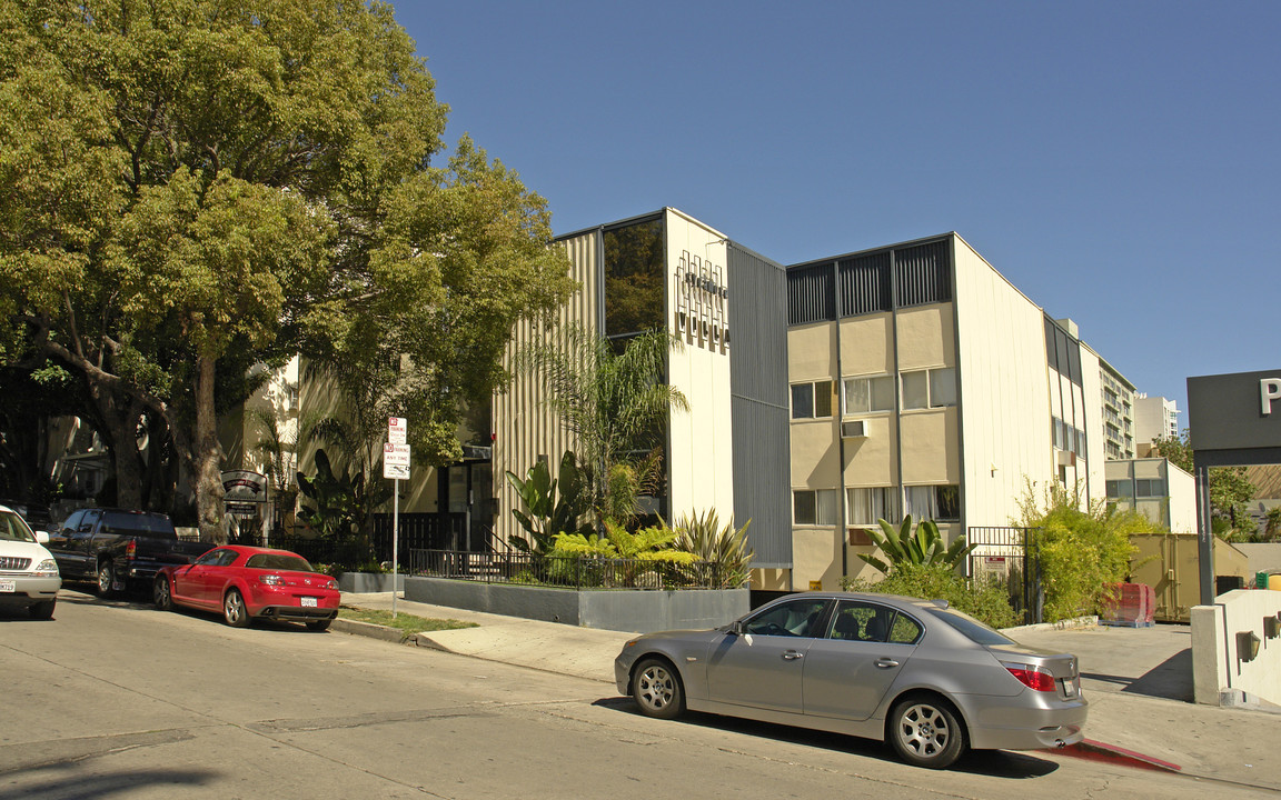 Sycamore Villa in Los Angeles, CA - Building Photo