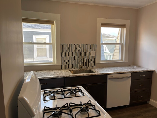 34 Irma Ave, Unit 3