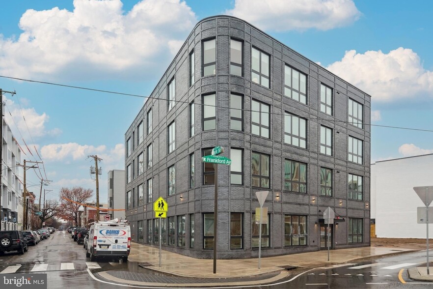 2400 Frankford Ave, Unit 203 in Philadelphia, PA - Building Photo