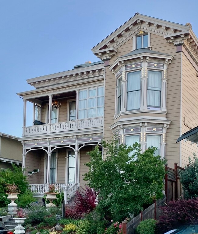 243 Liberty St Rentals in Petaluma, CA