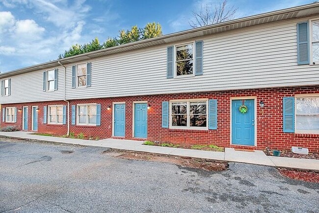 177 18th St NW in Hickory, NC - Building Photo - Building Photo