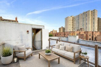 209 E 25th St in New York, NY - Foto de edificio - Building Photo