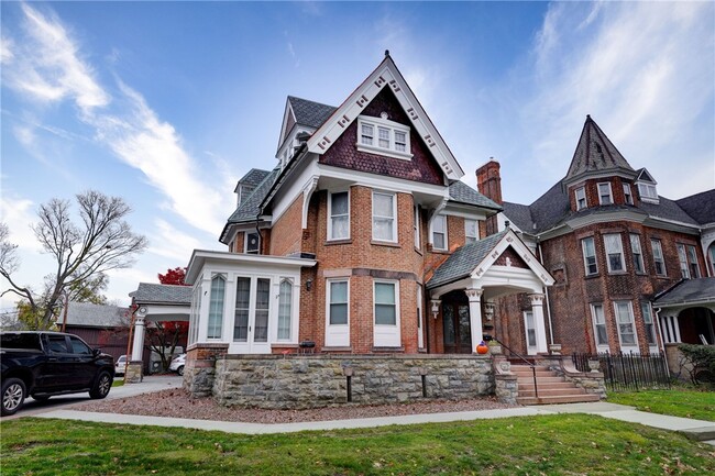 property at 8 Sibley Pl