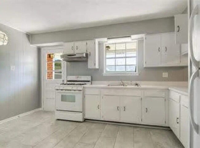 property at 504 Houma Blvd