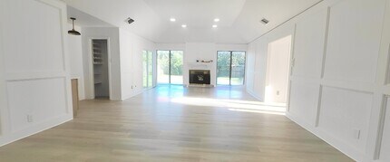 7619 Apache Plume Dr in Houston, TX - Building Photo - Building Photo