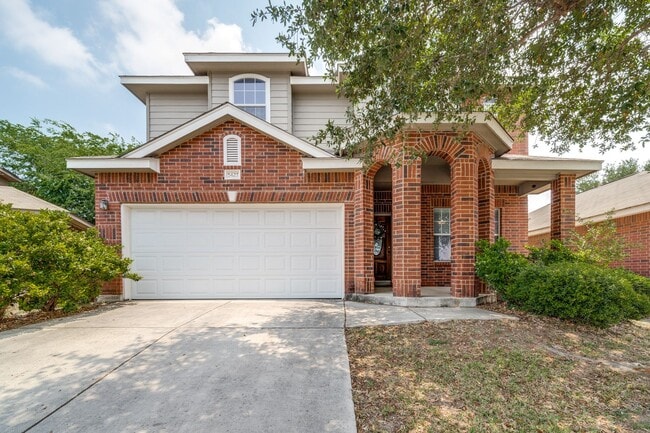 property at 5427 Friesenhahn Ct