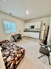 2056 Ballet Way in Roseville, CA - Foto de edificio - Building Photo