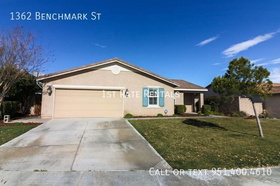 1362 Benchmark St in Beaumont, CA - Building Photo