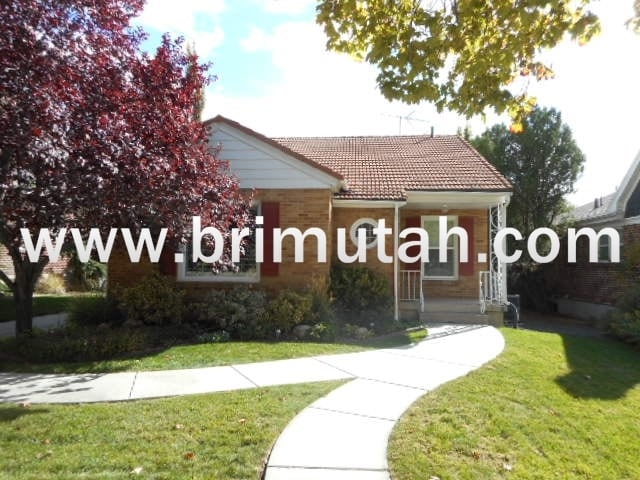 property at 1632 E Kensington Ave