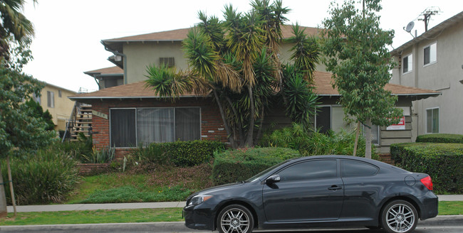 375 N Prospero Dr in Covina, CA - Foto de edificio - Building Photo