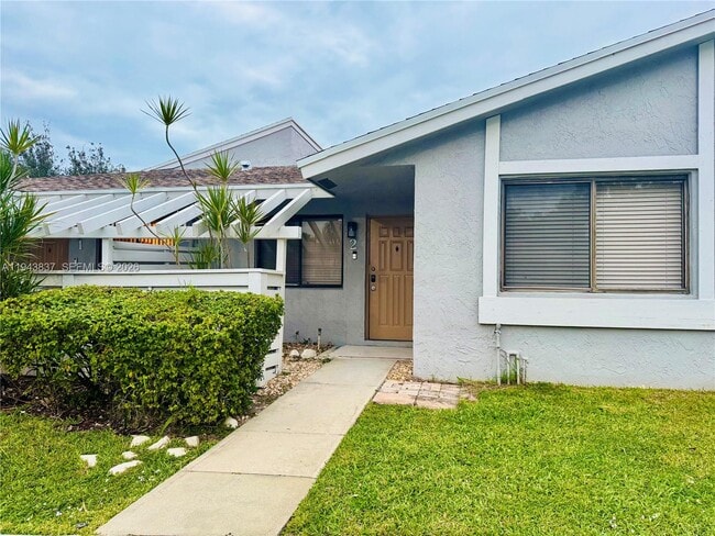 property at 603 Racquet Club Rd