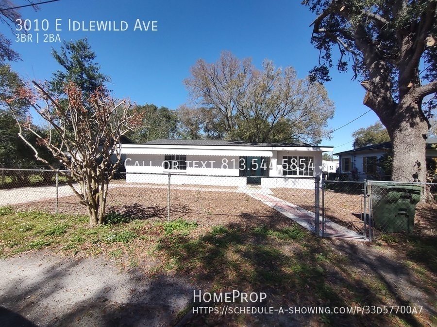 3010 E Idlewild Ave in Tampa, FL - Building Photo