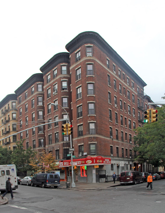 122-132 Hamilton Pl in New York, NY - Building Photo