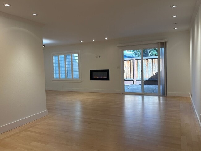 1153 Rickover Ln in Foster City, CA - Building Photo - Building Photo