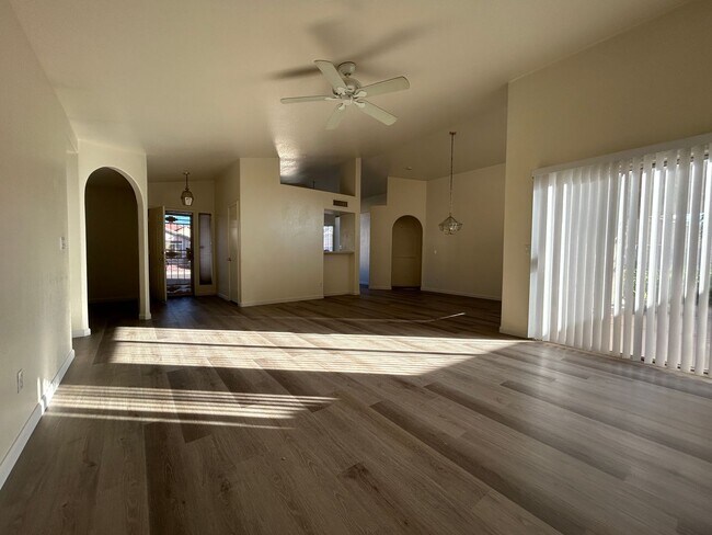 property at 4773 W Dublin Ct