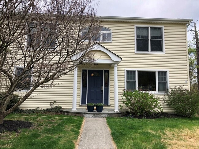 property at 7 Louis Ln