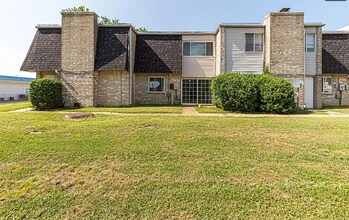 1402 Bill Carrol Dr in Norman, OK - Building Photo - Building Photo