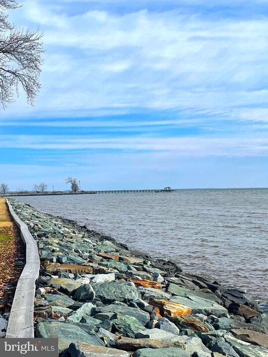 5557 Franklin Blvd in Deale, MD - Building Photo