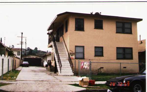 3820-3822 Tampico Ave in Los Angeles, CA - Building Photo