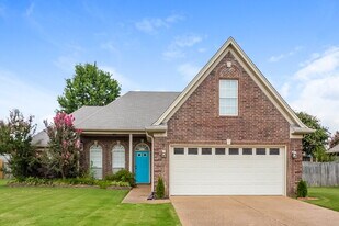 2458 Kindlewood Dr in Southaven, MS - Building Photo