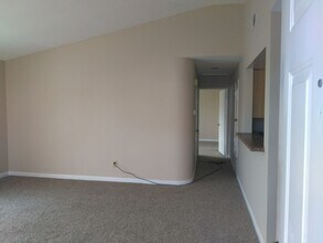 9332 Twin Trails Dr in San Diego, CA - Building Photo - Building Photo