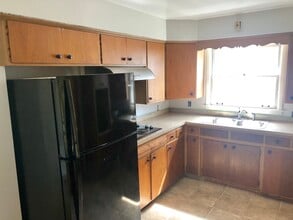701 31st St, Unit A in Rock Island, IL - Building Photo - Building Photo