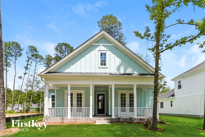 126 Pecan Dr in Summerville, SC - Building Photo