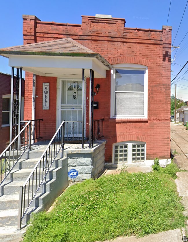 property at 4173 Newport Ct