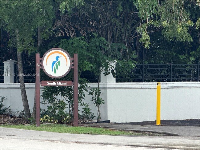 6667 Miller Dr in Miami, FL - Foto de edificio - Building Photo