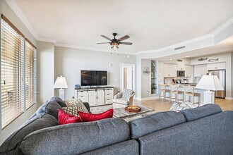 8715 Surf Dr, Unit SI ID1523323P in Panama City Beach, FL - Foto de edificio - Building Photo