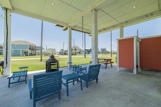 25011 San Simeon Ct in Galveston, TX - Building Photo - Building Photo