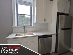 3943 N Janssen Ave, Unit 2 in Chicago, IL - Building Photo - Building Photo