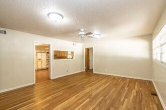 3801 26th St in Lubbock, TX - Building Photo - Building Photo